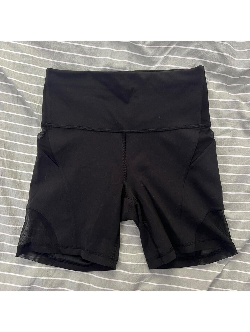 Lululemon Wunder Train Mesh Panel High-Rise Short 6"